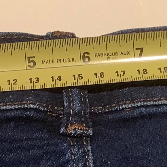 WAX JEAN - DISTRESSED SHORT JEANS WITH ROLLED CUFFS  S/P - Picture 6 of 7